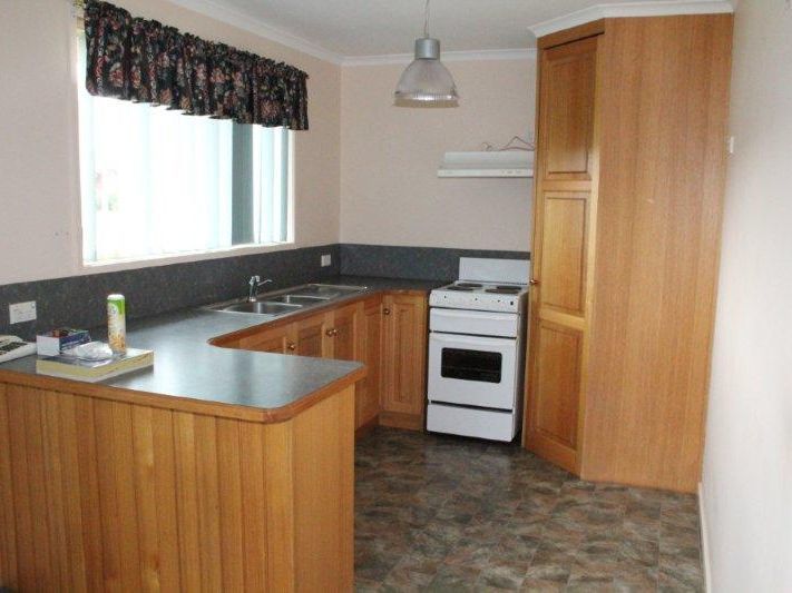 Unit 2/3 Pollock Place, SORELL, TAS, 7172