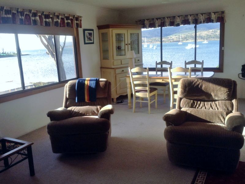 107 Arthur Highway, DUNALLEY, TAS, 7177