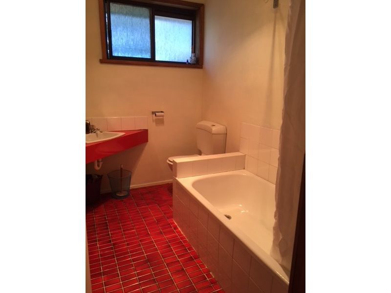 5 Nguna Street, DODGES FERRY, TAS, 7173