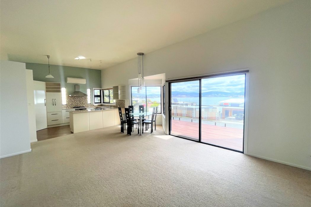 33 Mckinly Street, Midway Point, TAS, 7171