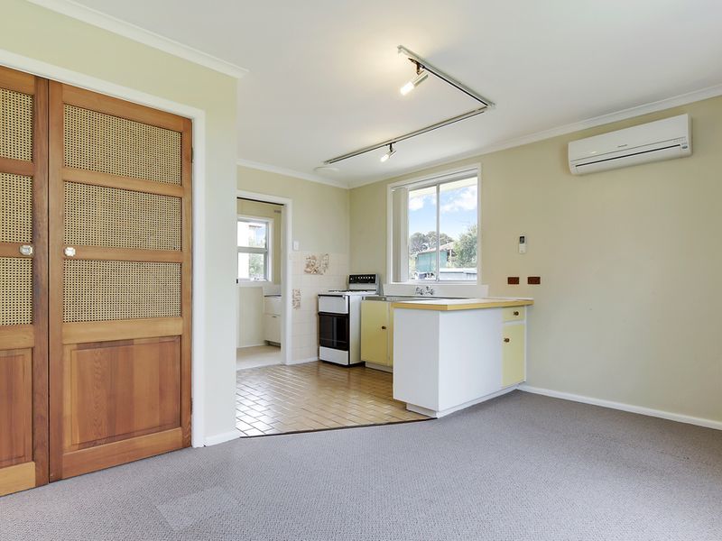 16 Calvert Street, ROKEBY, TAS, 7019