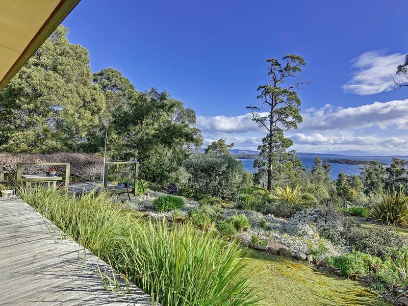 5631 Arthur Highway, EAGLEHAWK NECK, TAS, 7179