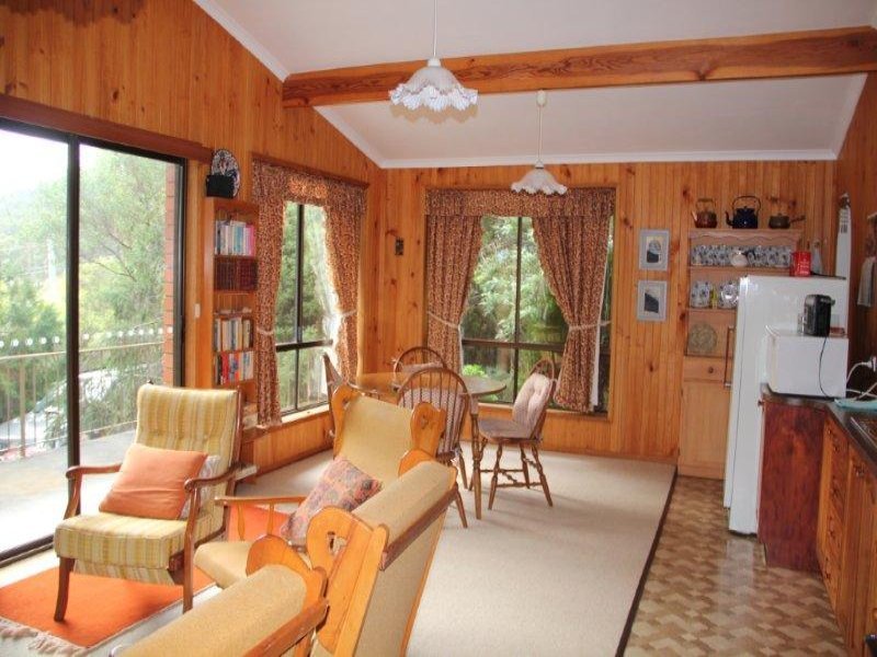 4 Lagoon Road, WHITE BEACH, TAS, 7184