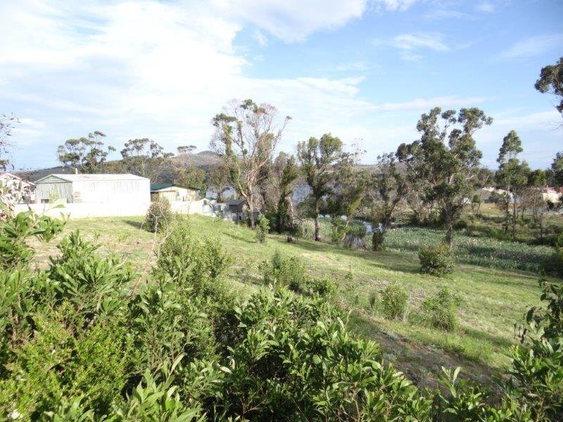 123-125 Arthur Highway, DUNALLEY, TAS, 7177