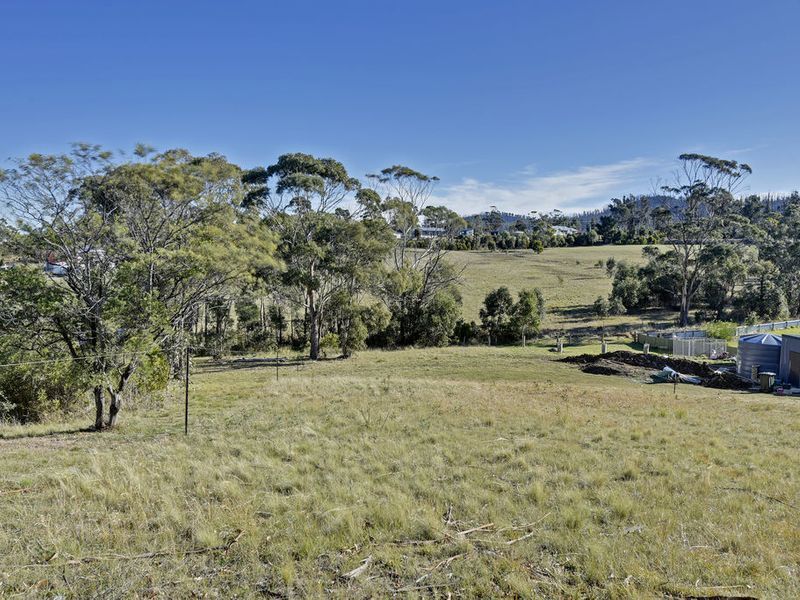 29 Bay Street, DUNALLEY, TAS, 7177