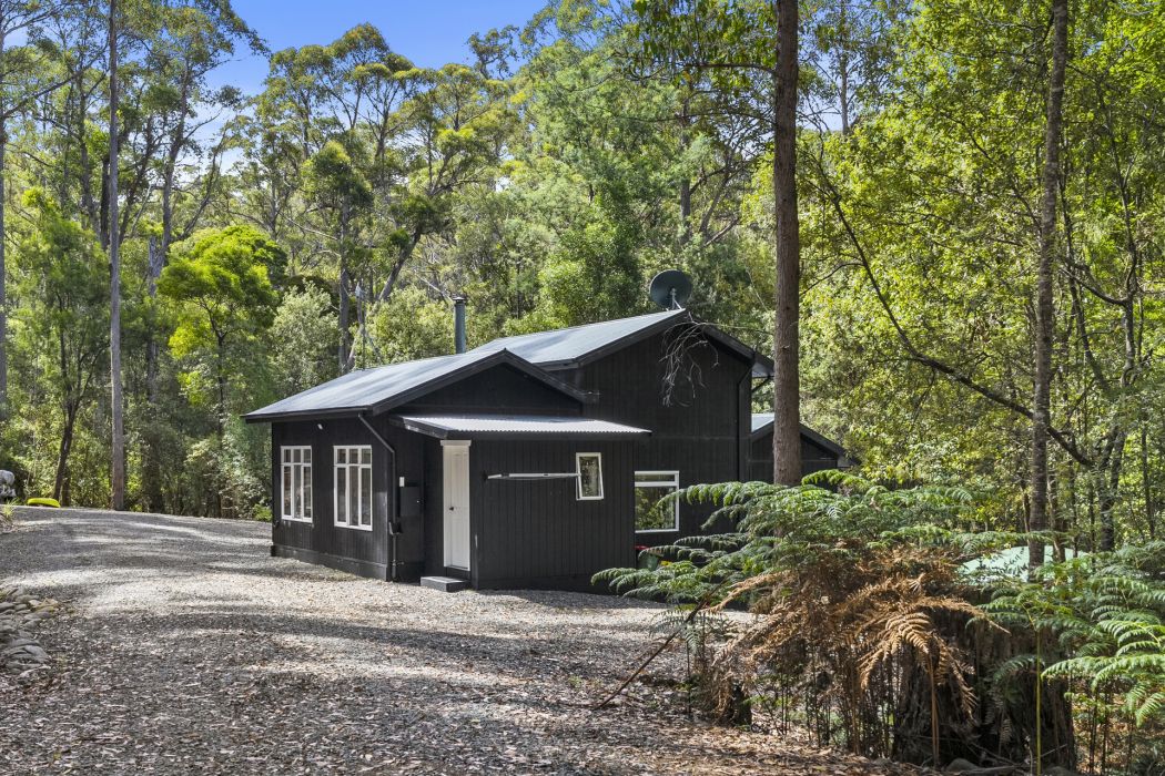 321 Pirates Bay Drive, Eaglehawk Neck, TAS, 7179