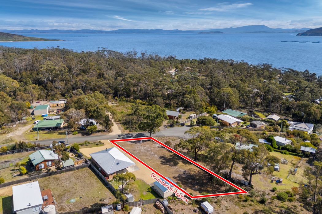 8 Greatbatch Drive, White Beach, TAS, 7184