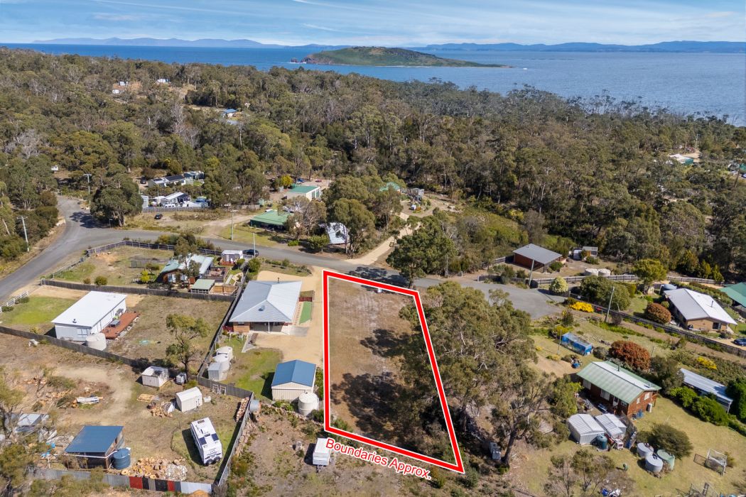 8 Greatbatch Drive, White Beach, TAS, 7184