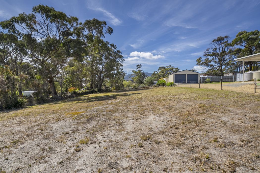 8 Greatbatch Drive, White Beach, TAS, 7184