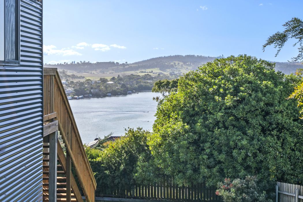 25 Falcon Street, Primrose Sands, TAS, 7173