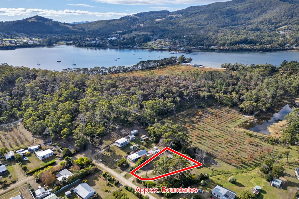 20 Beach Street, White Beach, TAS, 7184