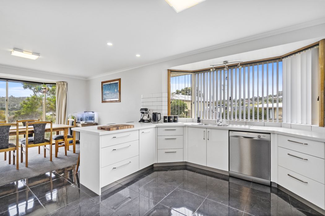 8 Peace Street, Nubeena, TAS, 7184
