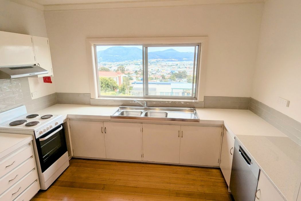 8 Beverley Grove, West Moonah, TAS, 7009