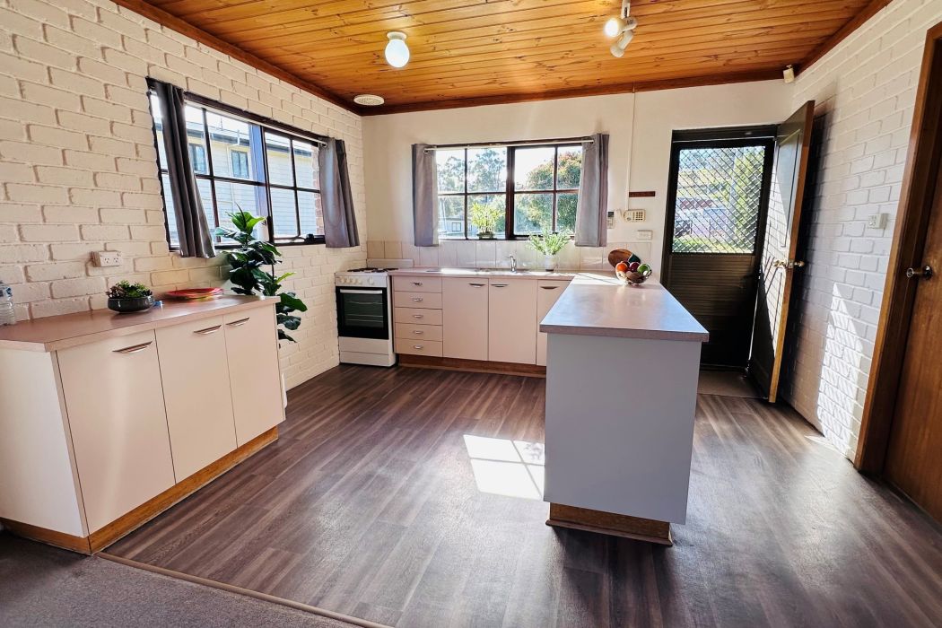 8 Oak Street, Primrose Sands, TAS, 7173