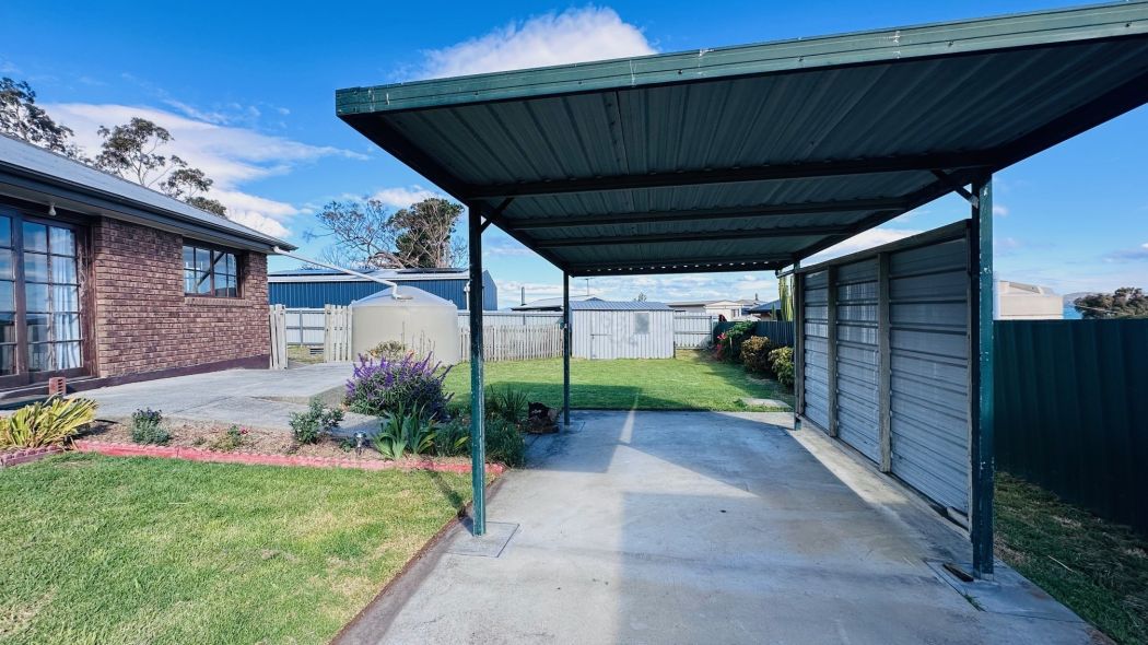 8 Oak Street, Primrose Sands, TAS, 7173