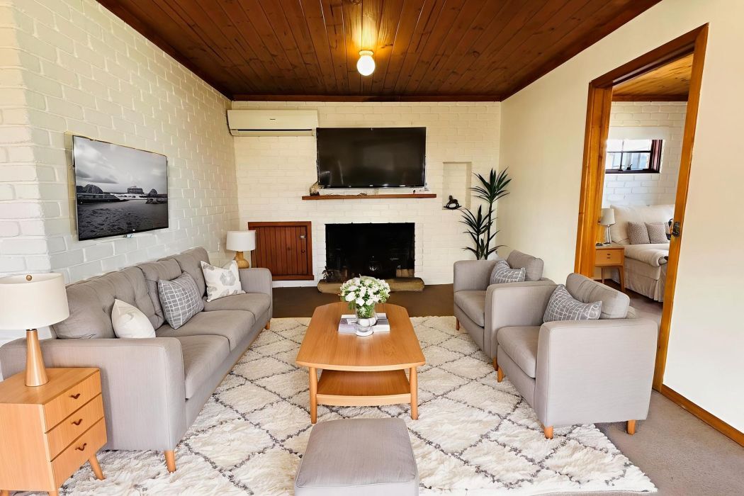 8 Oak Street, Primrose Sands, TAS, 7173