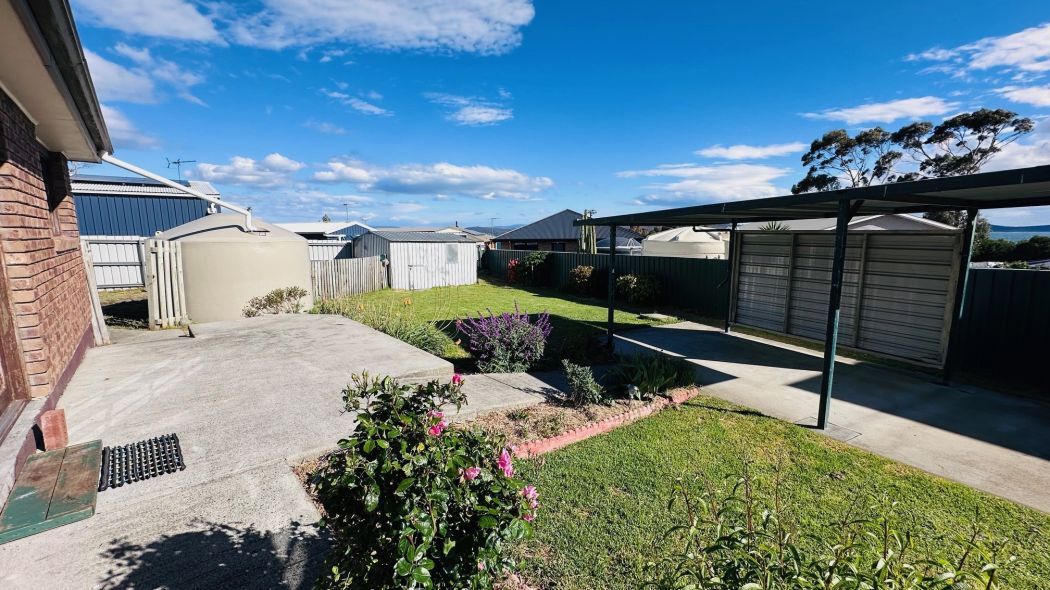 8 Oak Street, Primrose Sands, TAS, 7173