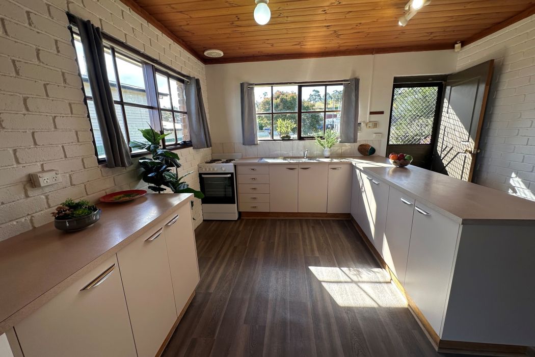 8 Oak Street, Primrose Sands, TAS, 7173
