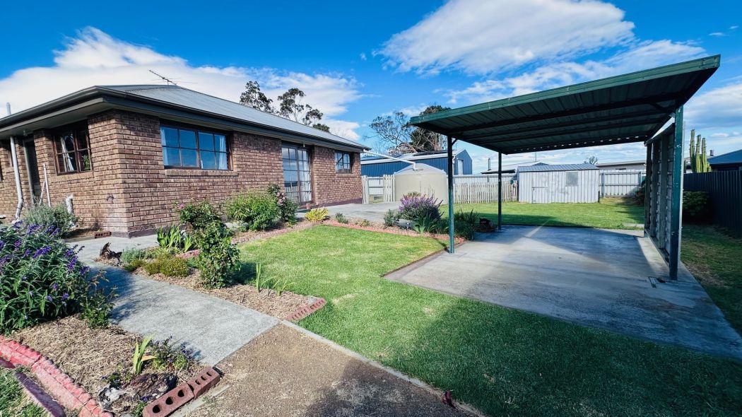 8 Oak Street, Primrose Sands, TAS, 7173