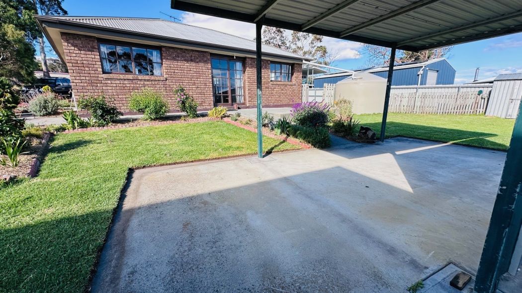 8 Oak Street, Primrose Sands, TAS, 7173
