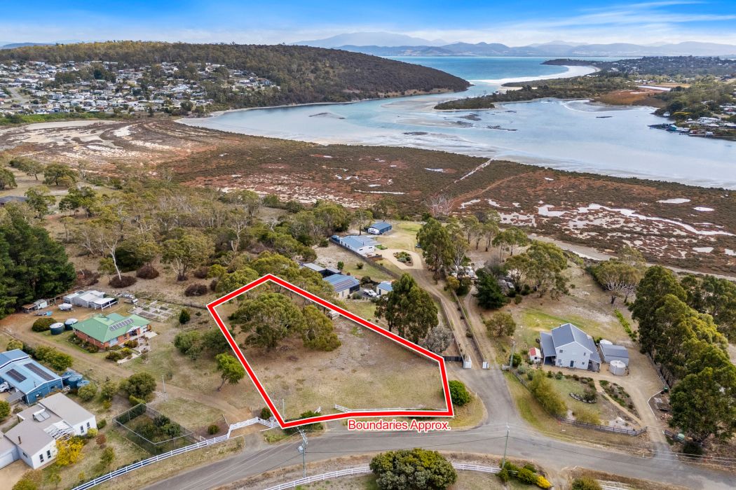 14 Colleen Crescent, Primrose Sands, TAS, 7173