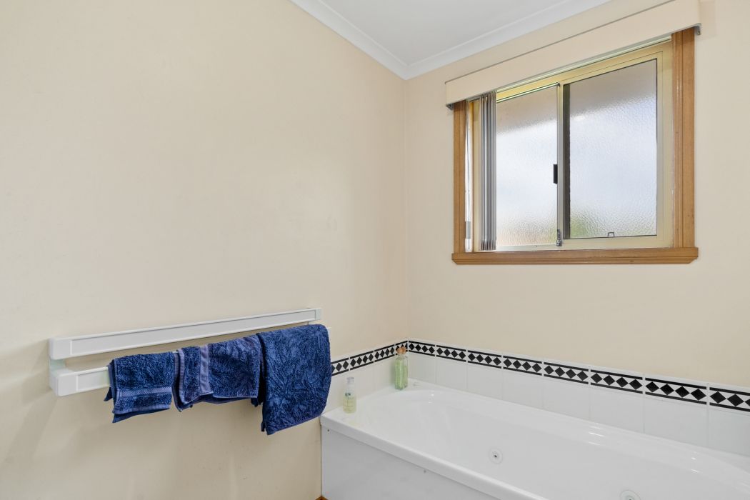 53 Reynolds Road, Midway Point, TAS, 7171