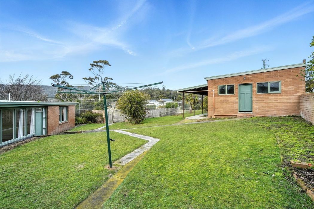 Unit 2/5 Batchelor Street, White Beach, TAS, 7184
