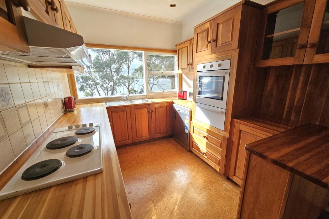 Unit 1/5 Batchelor Street, White Beach, TAS, 7184